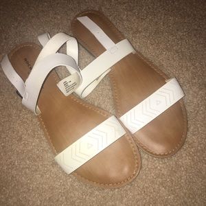 Tribal print white sandals